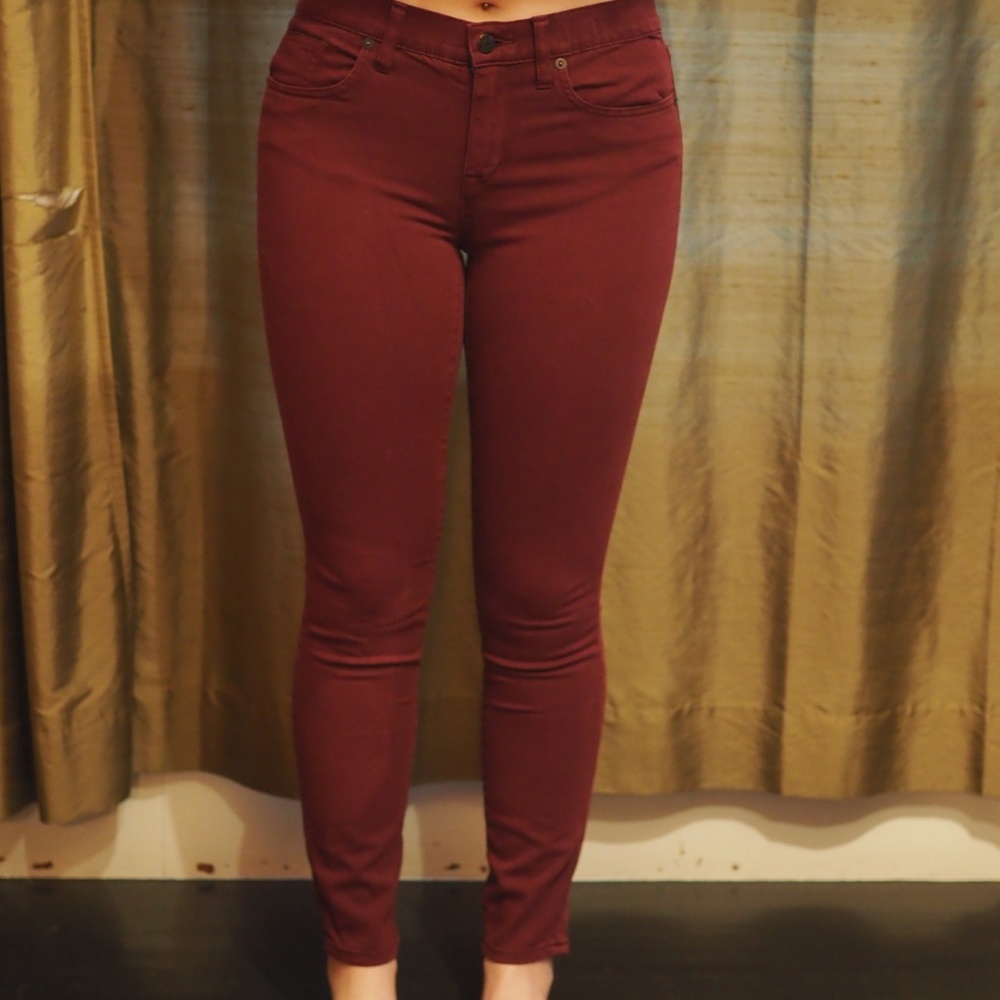 Maroon, stretch jeans